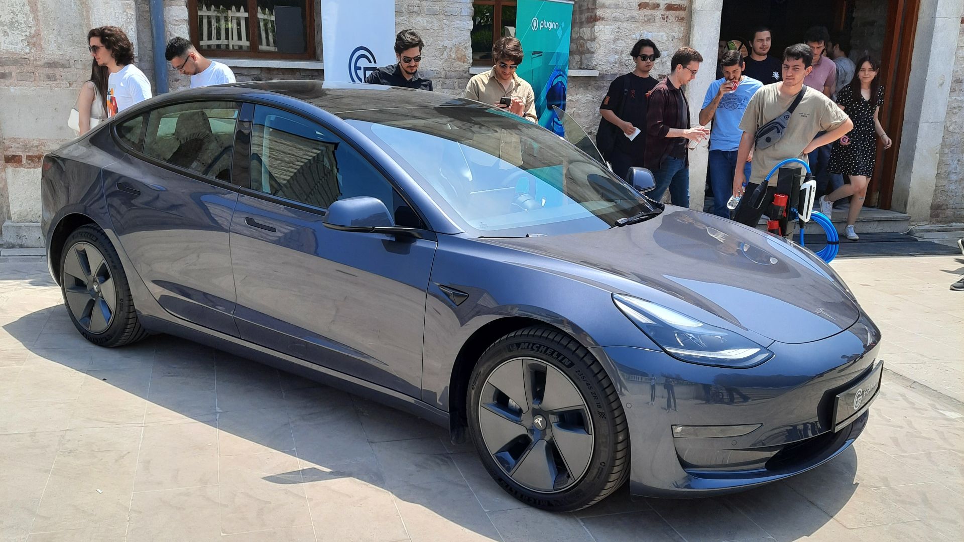 File:A picture of a Tesla car in Yildiz Technical University.jpg