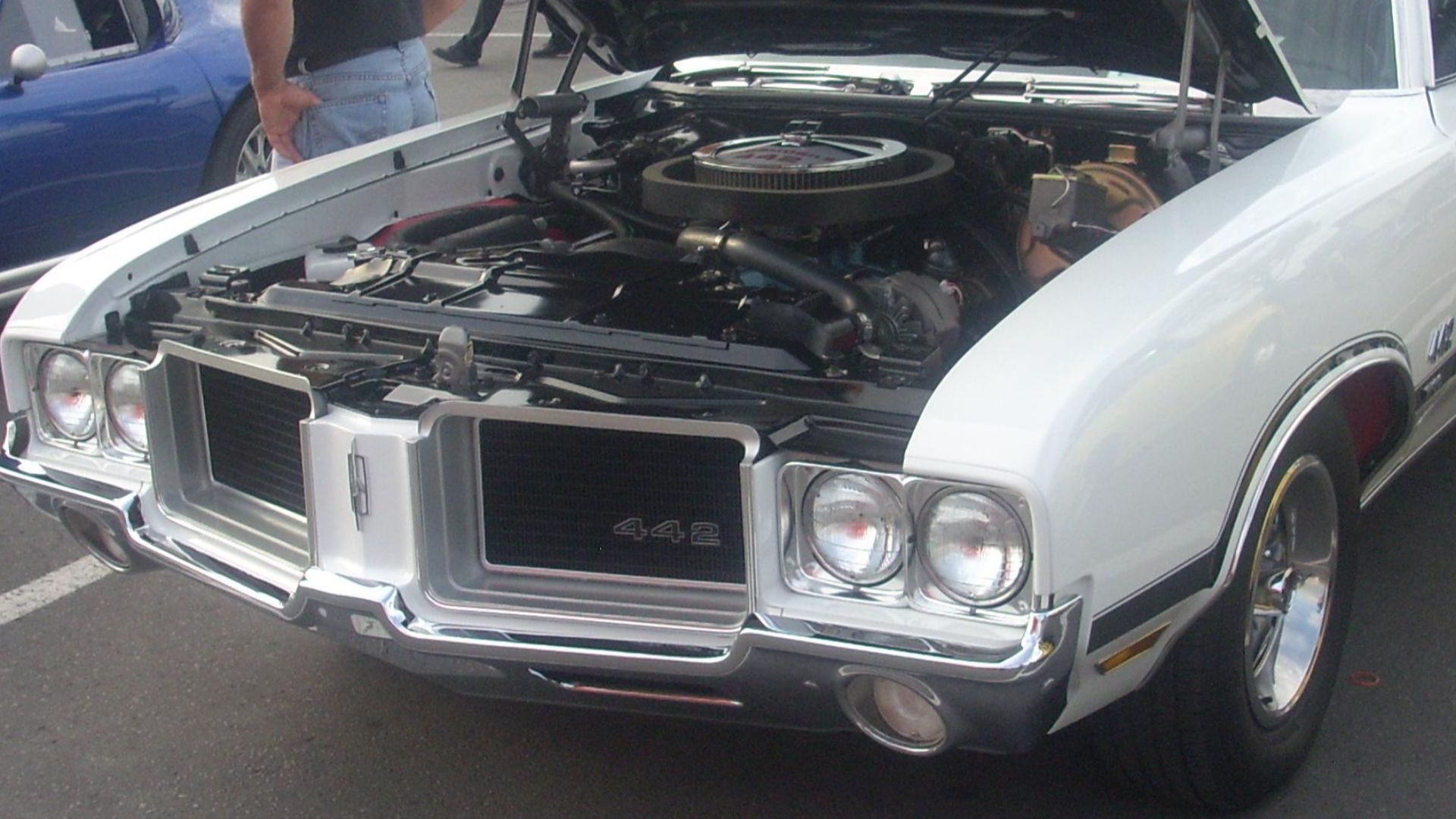 File:Oldsmobile 442 Coupe (Orange Julep '10).jpg