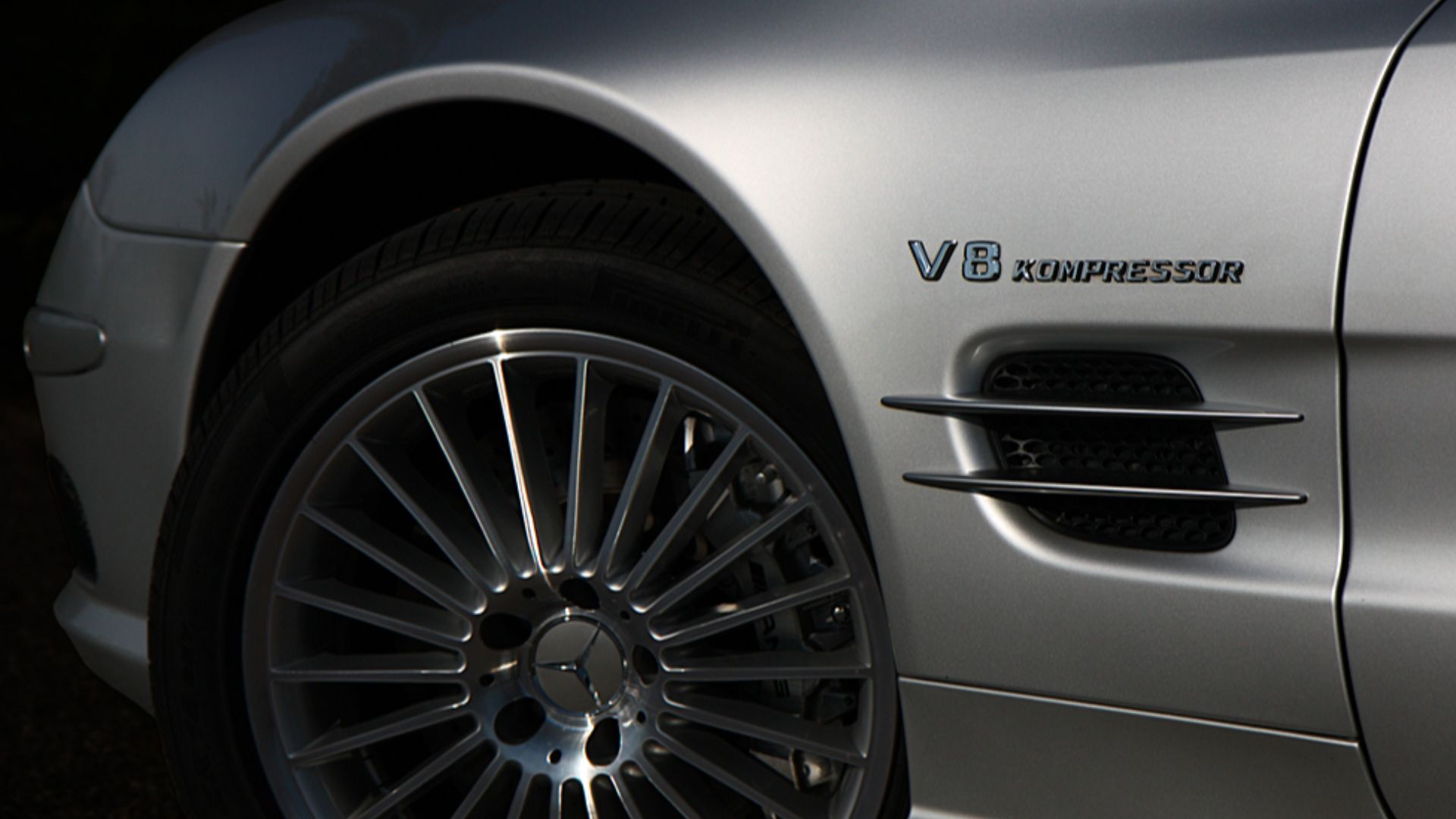 File:SL55 AMG detail.jpg