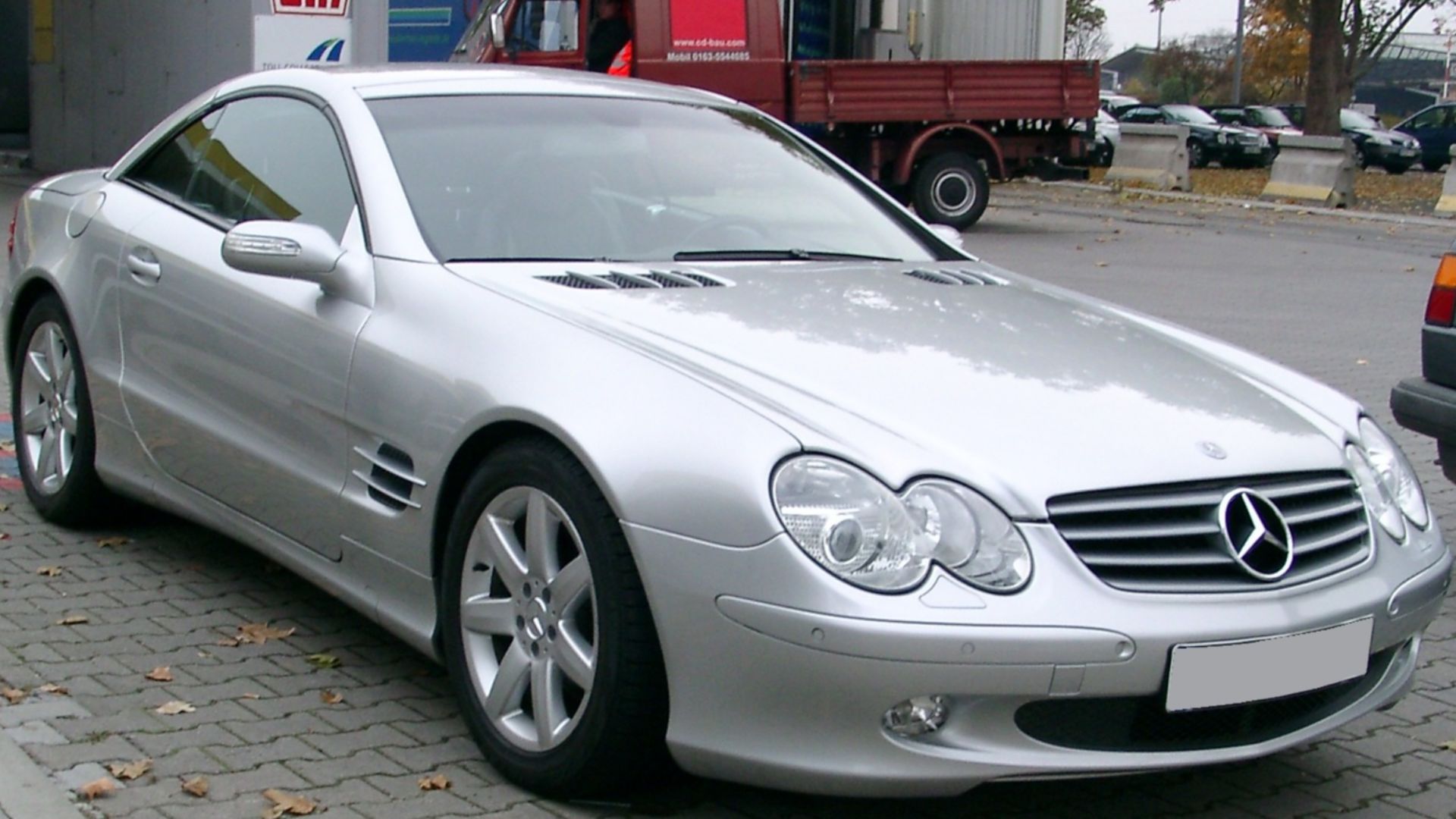 File:Mercedes R230 front 20071102.jpg