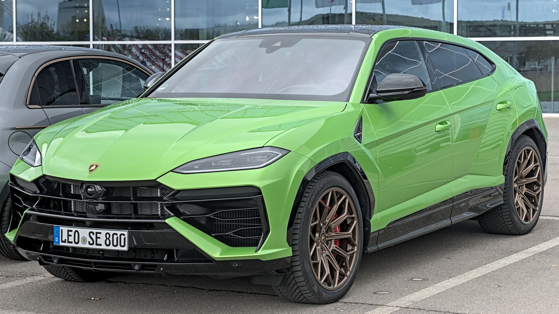 File:Lamborghini Urus SE DSC 8524.jpg