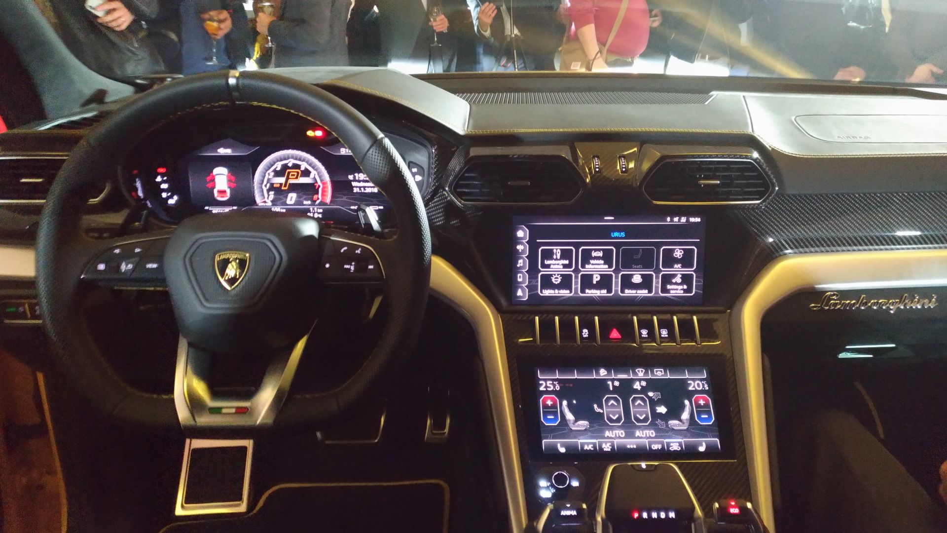 File:Lamborghini Urus 07.jpg