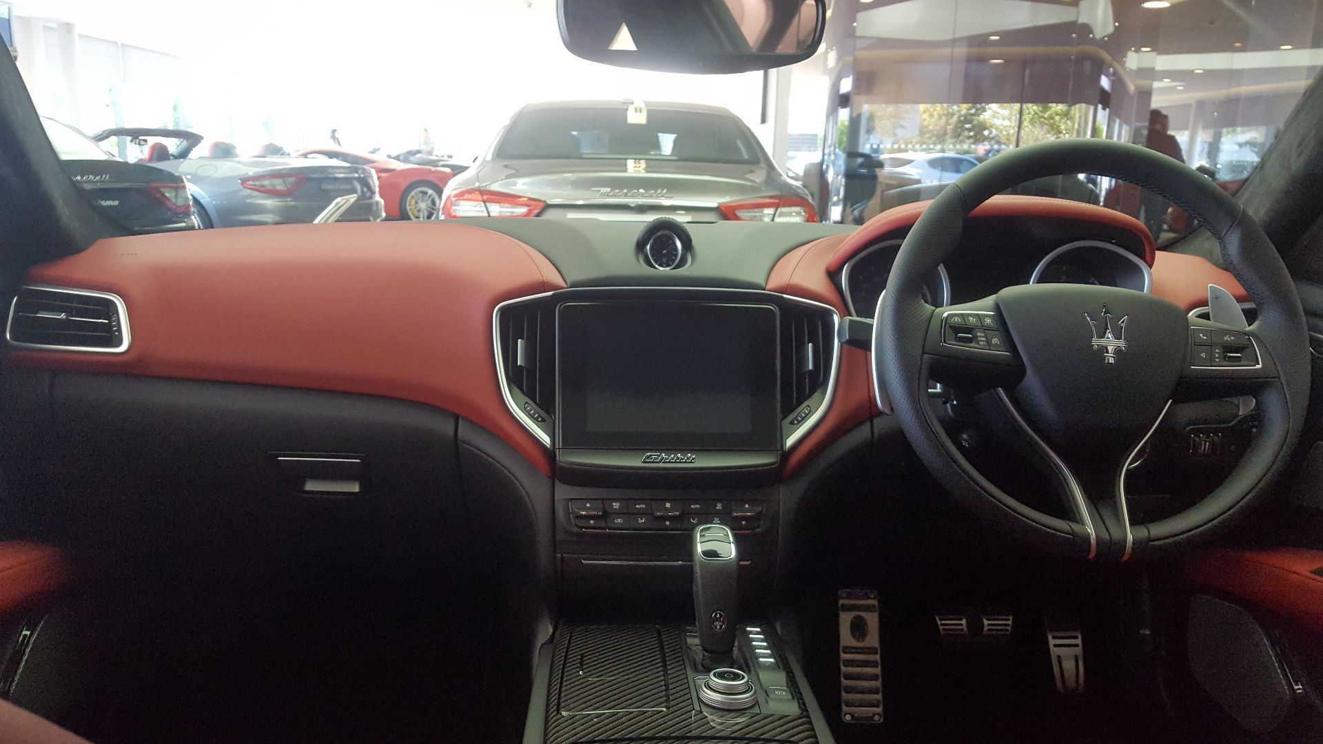 File:2018 Maserati Ghibli Diesel GranSport Interior.jpg