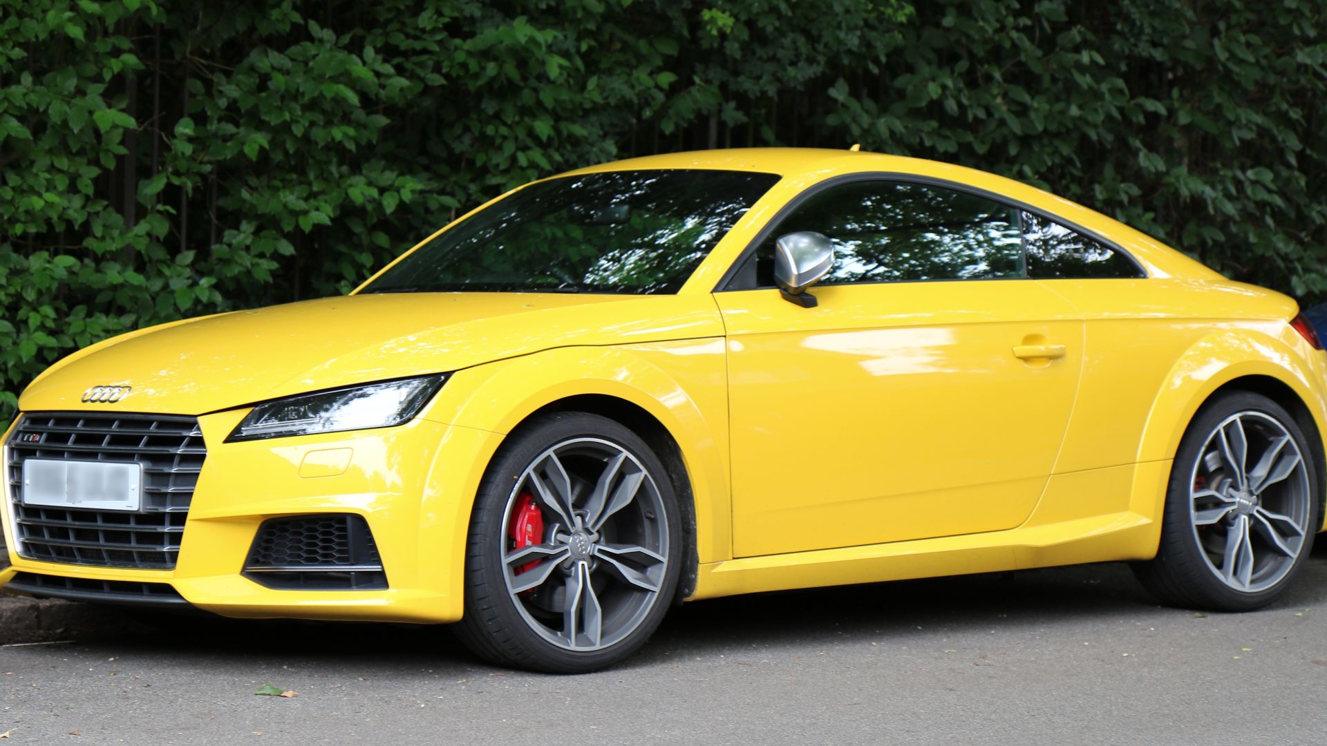 File:Audi TT FV 1984cc registered February 2016.jpg