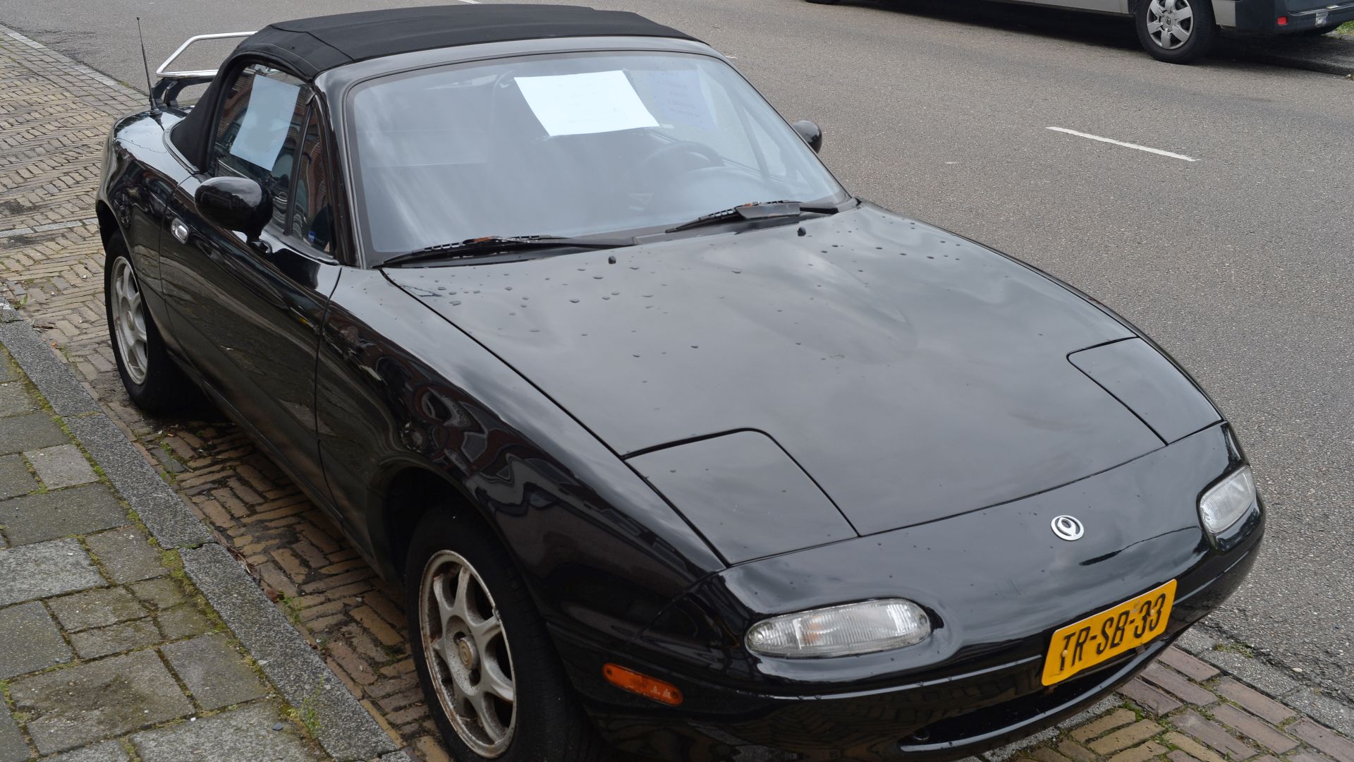 File:1993 Mazda Miata MX-5 (14748302378).jpg