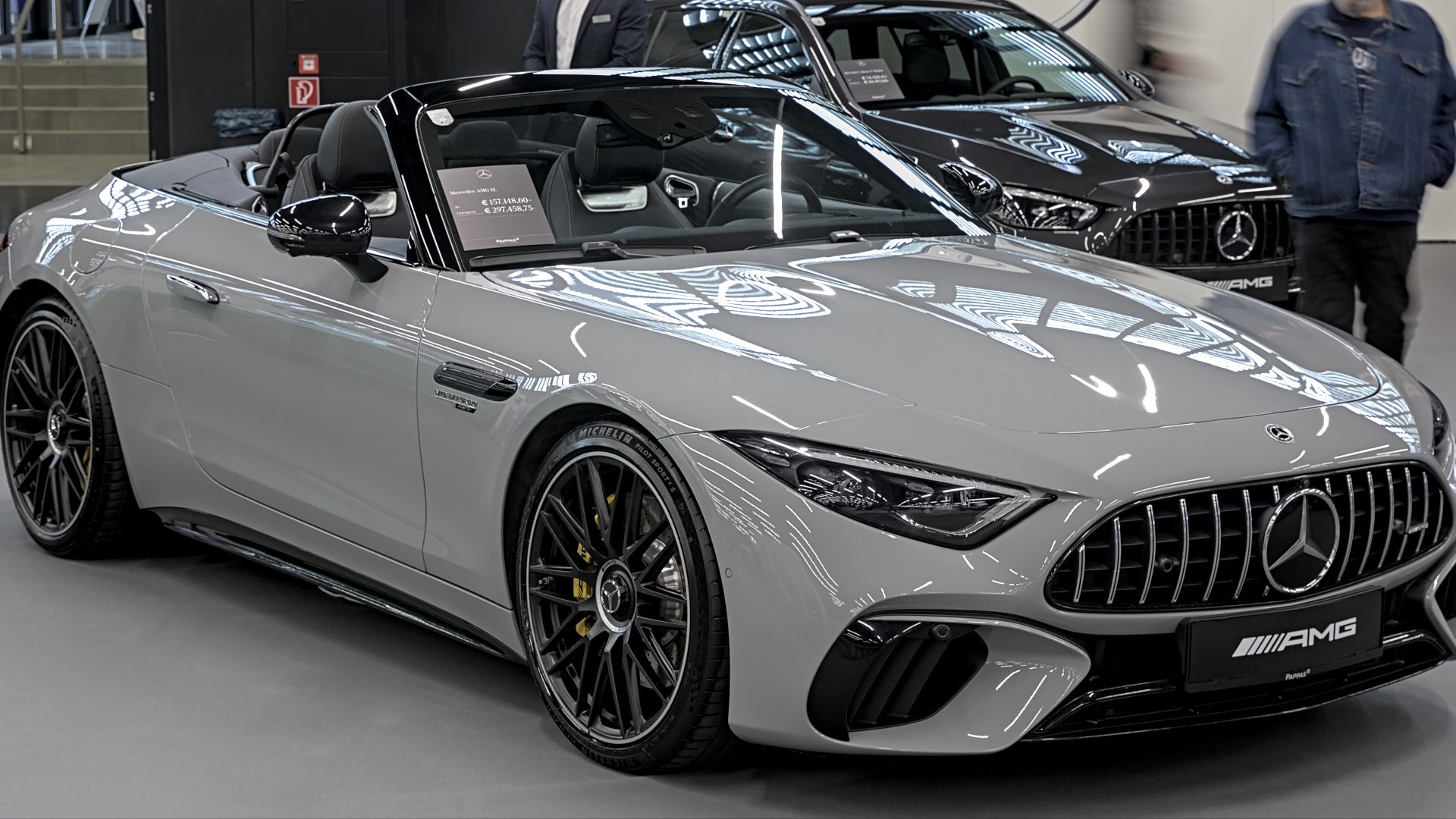 File:Mercedes-AMG SL 63 (R232) 1X7A6886.jpg