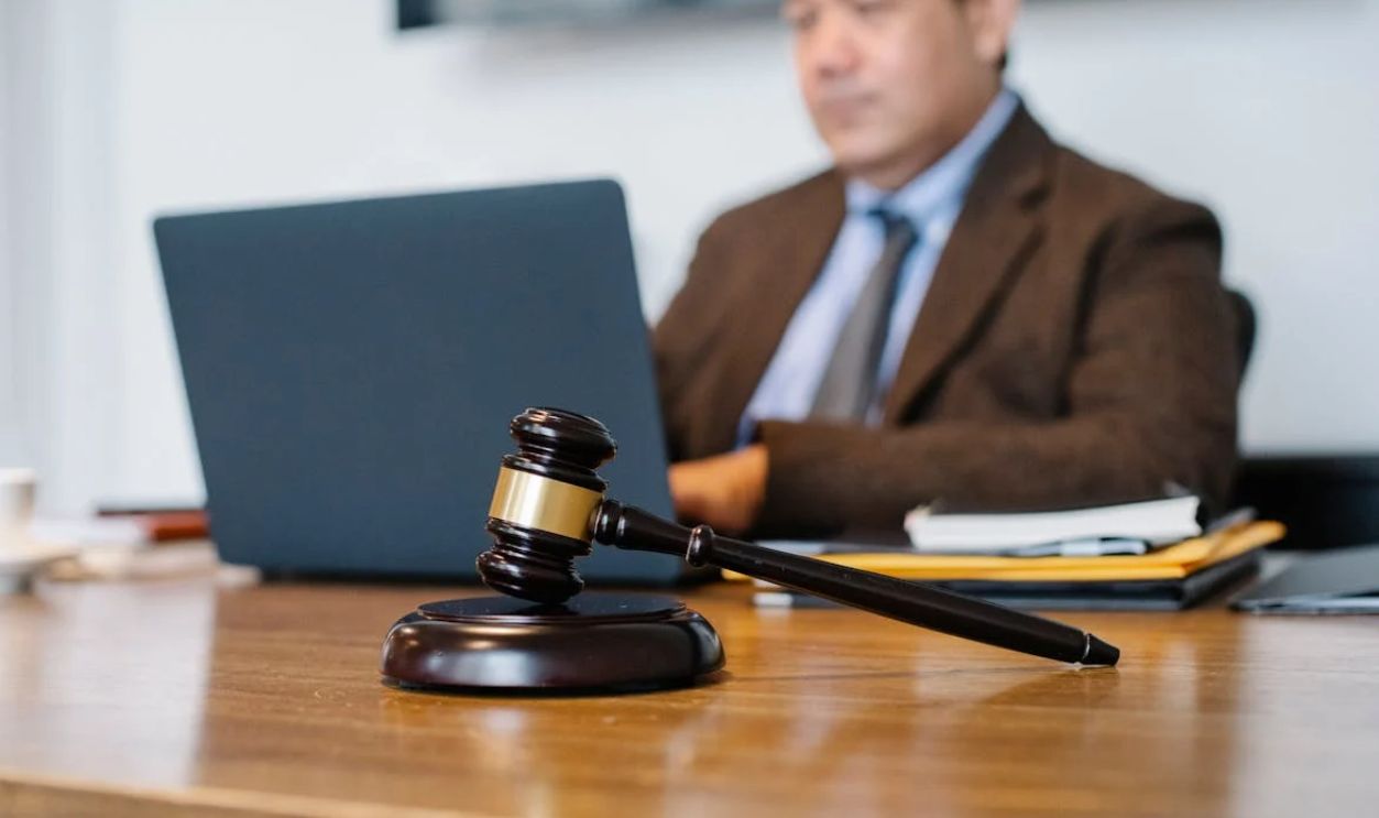 Don’t Communicate Without A Lawyer If Things Turn Hostile