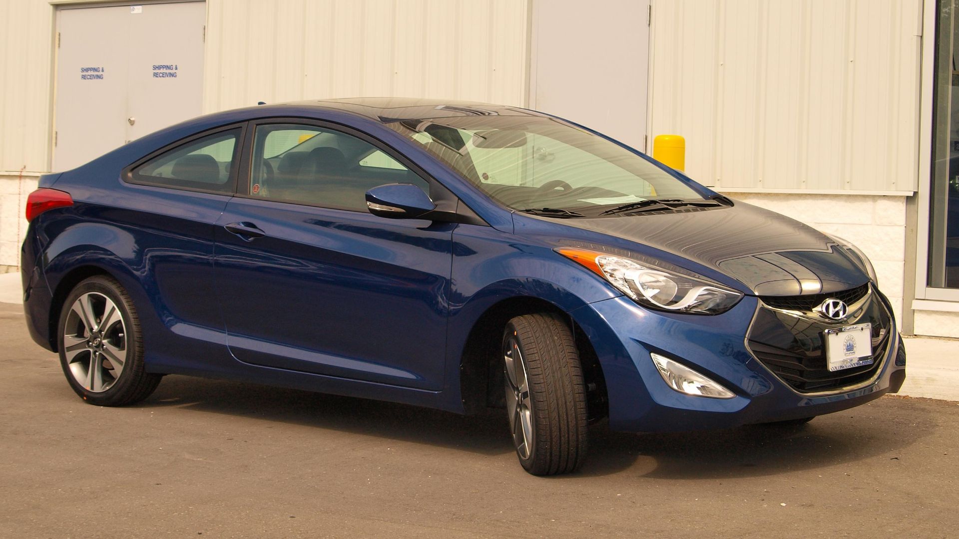 File:2013 Hyundai Elantra Coupe (7625637240).jpg