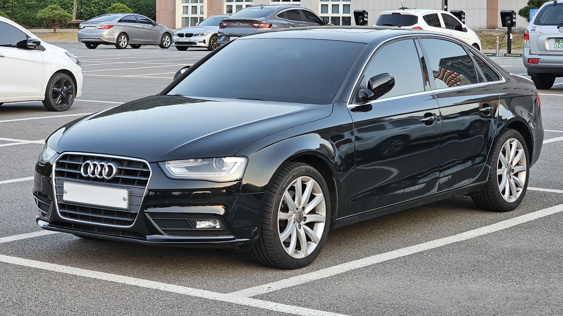 File:Audi A4 30 TDI B8 FL Brilliant Black (7).jpg