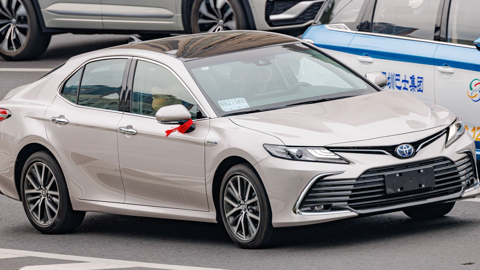 File:TOYOTA CAMRY HYBRID (XV70) China (6).jpg