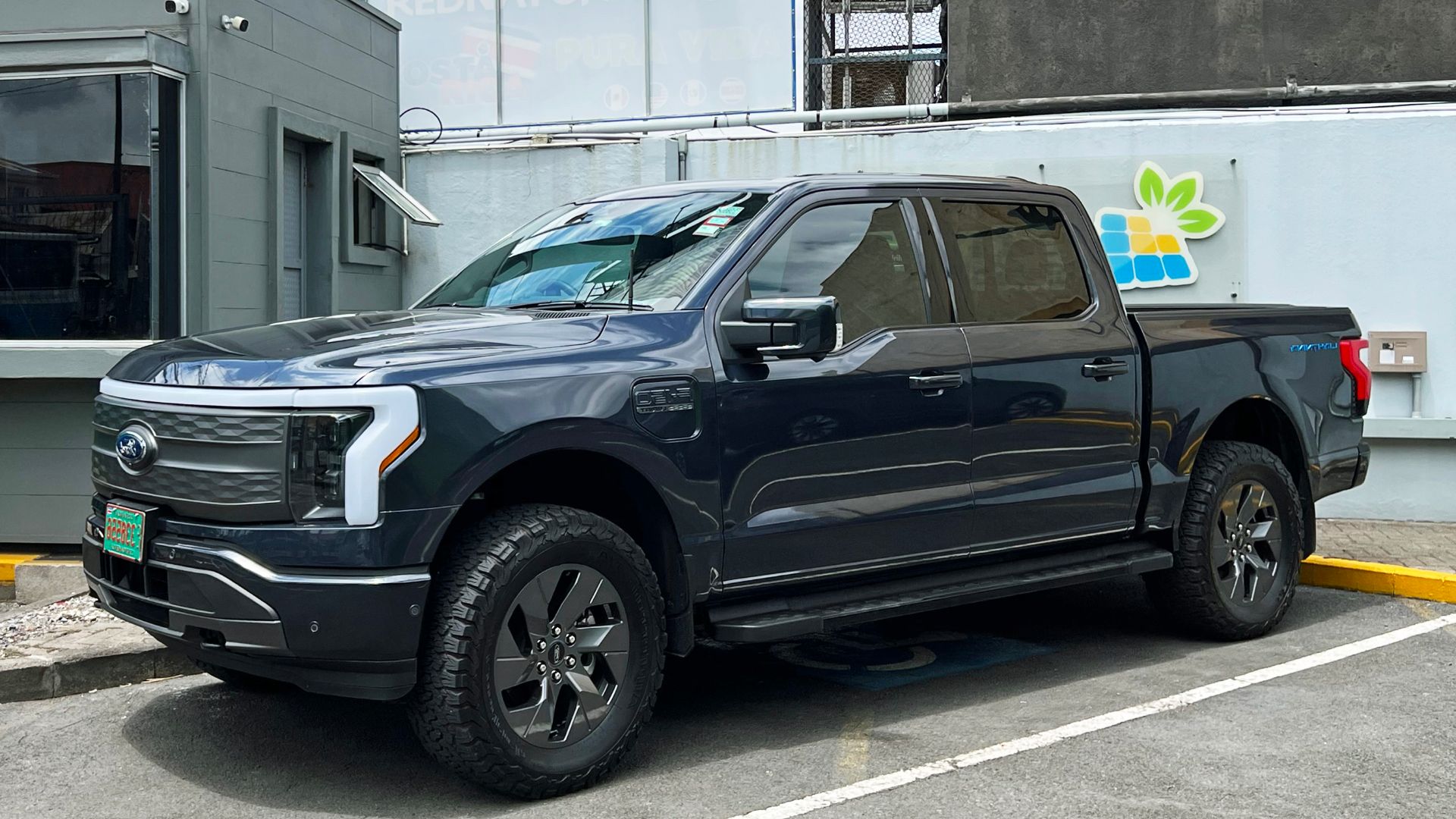 File:Ford F-150 Lightning CRI 05 2023 3639.jpg