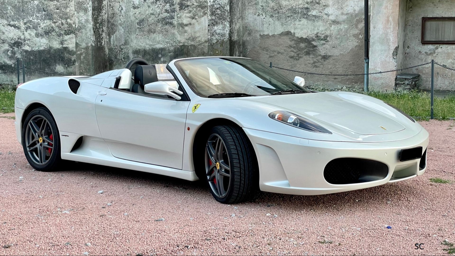 File:Ferrari F430 Spider White front.jpg