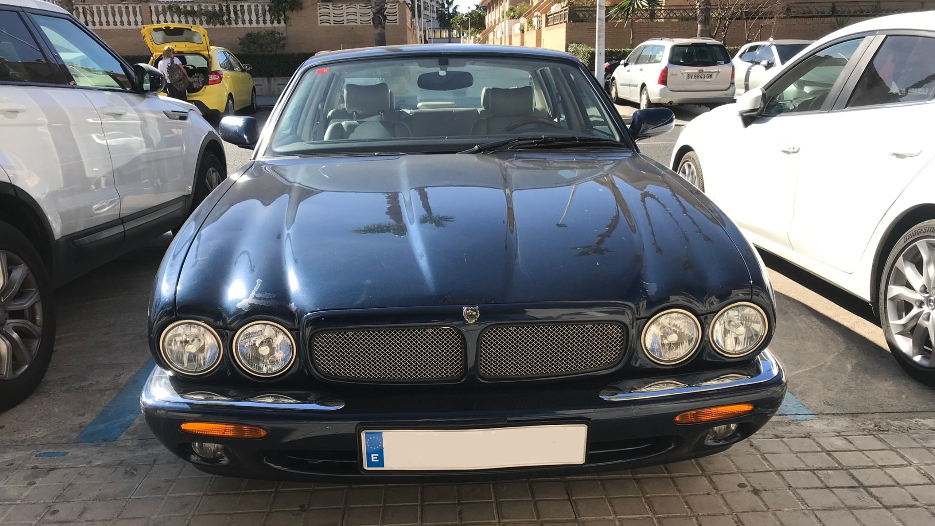 File:1995 Jaguar XJR.jpg