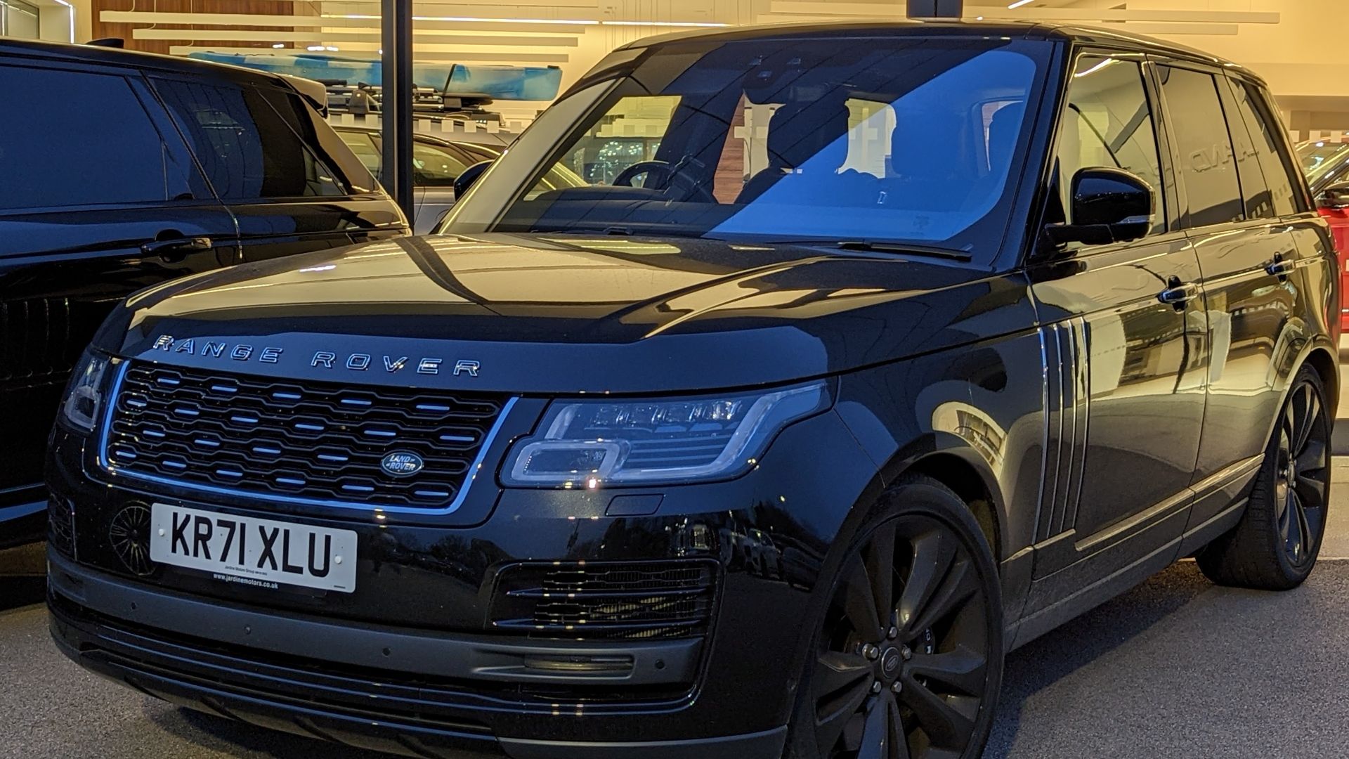 File:2021 Range Rover SV-Autobiography Dynamic Black Automatic.jpg
