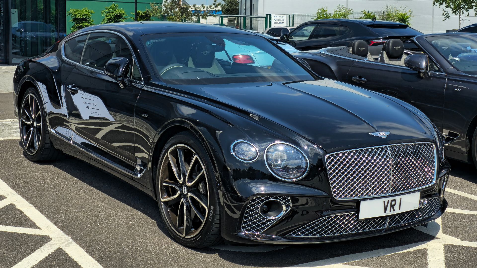 File:2022 Bentley Continental GT V8 Auto.jpg
