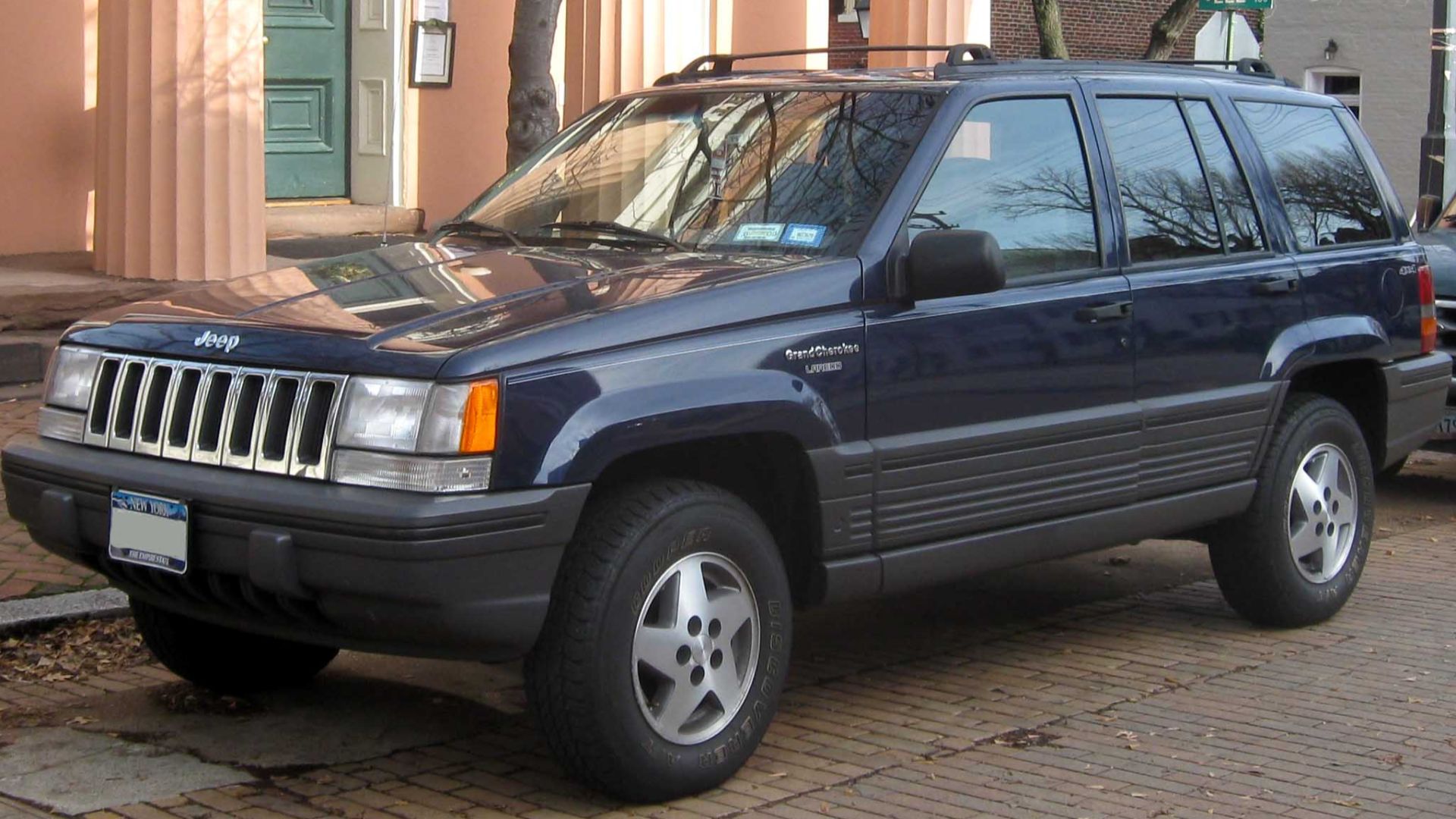 File:1st Jeep Grand Cherokee .jpg
