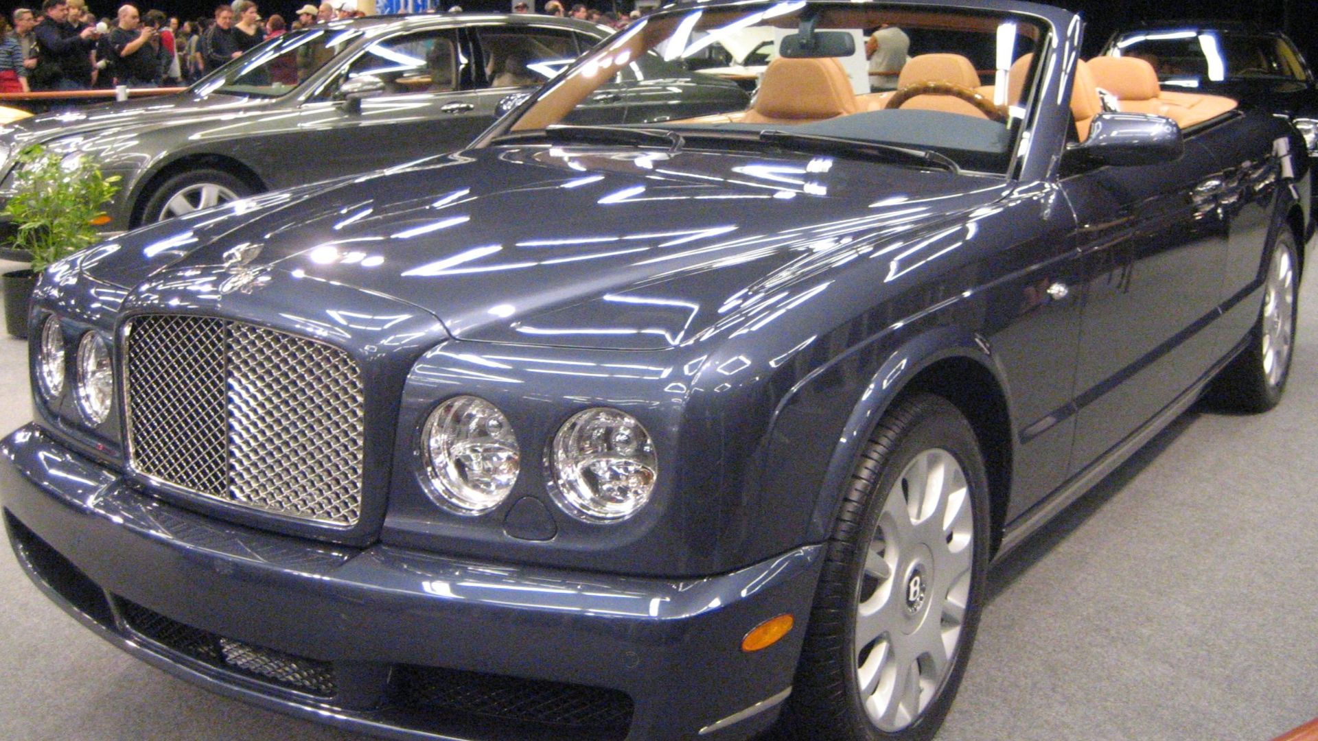 File:'07 Bentley Azure Convertible.jpg