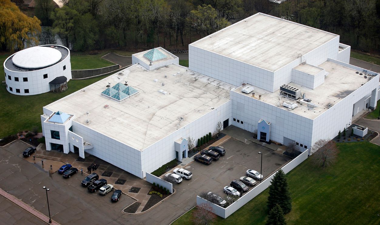 Paisley Park Studios, Chanhassen, MN, April 21, 2016, by Carlos Gonzalez, Star Tribune