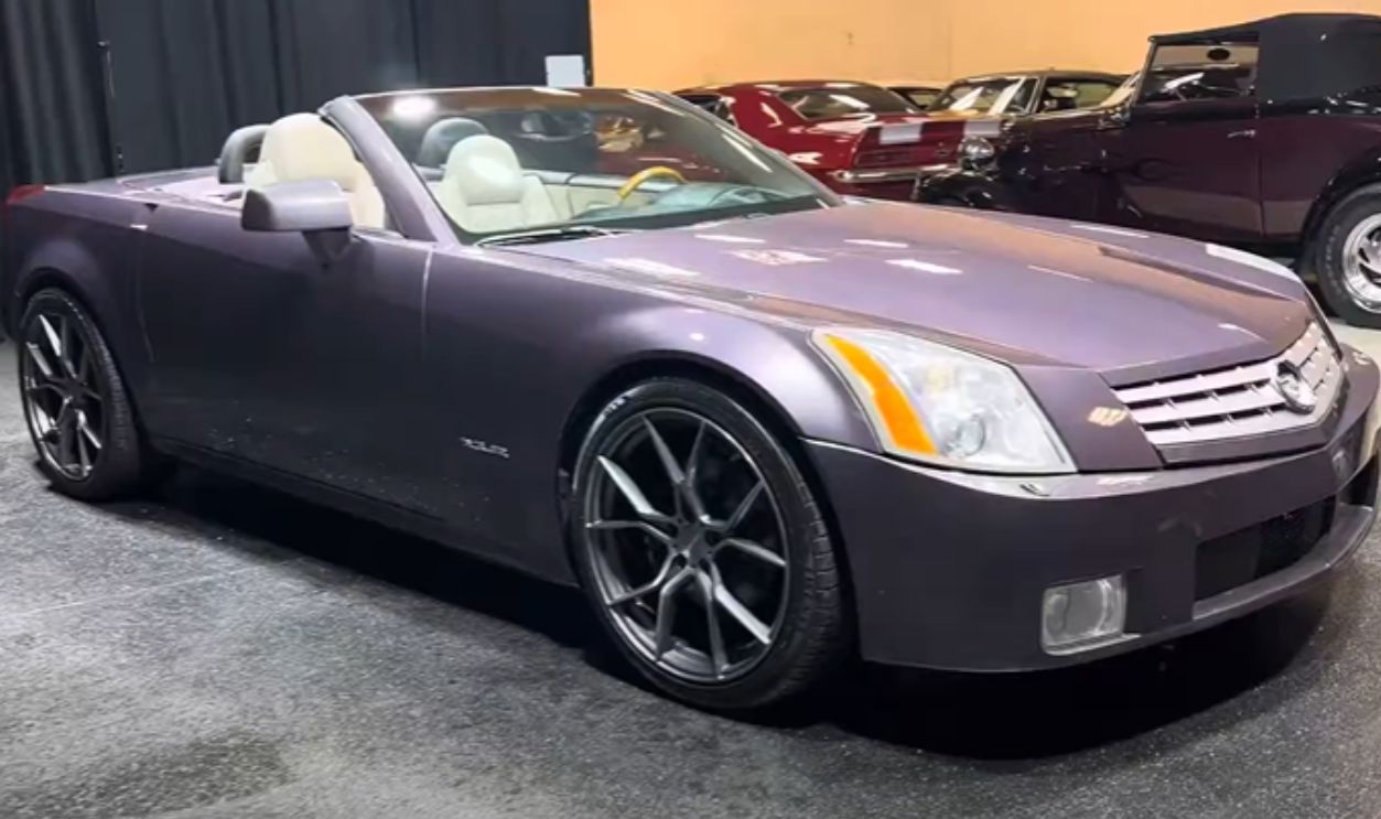 Cadillac XLR Roadster