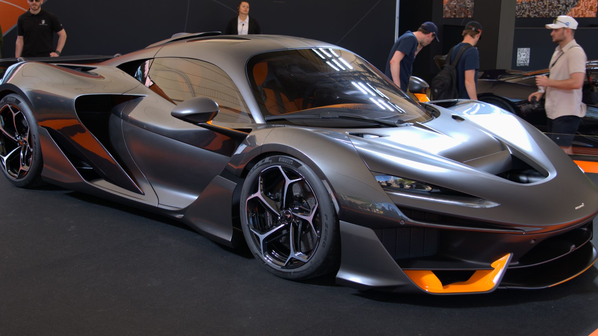 File:2025 McLaren W1 FOS25.jpg