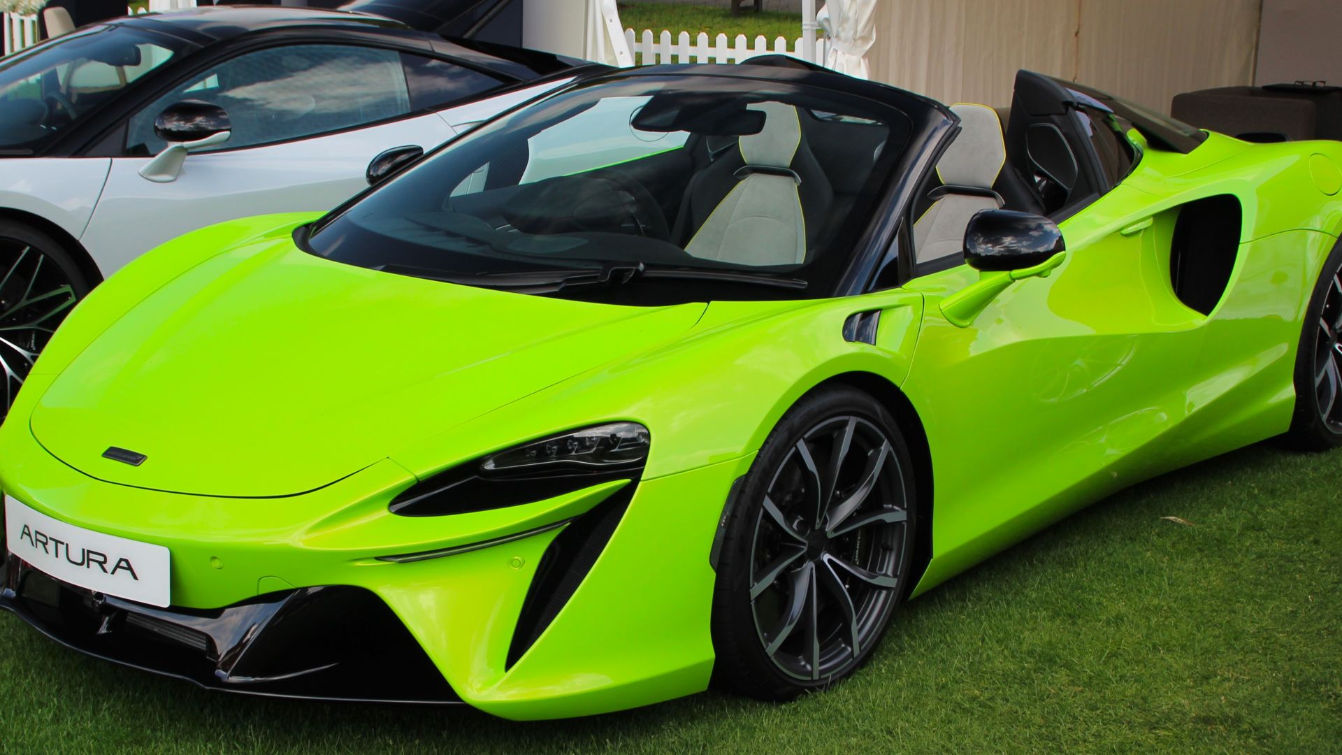 File:2024 McLaren Artura Spider.jpg