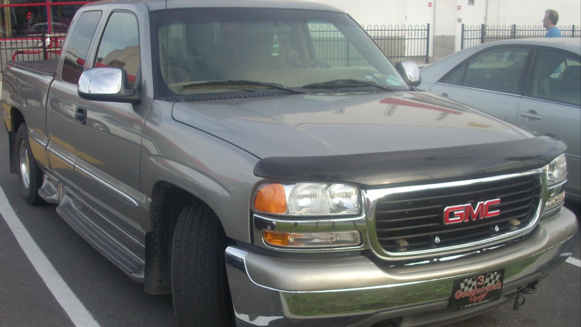 File:'99-'02 GMC Sierra Extended.jpg