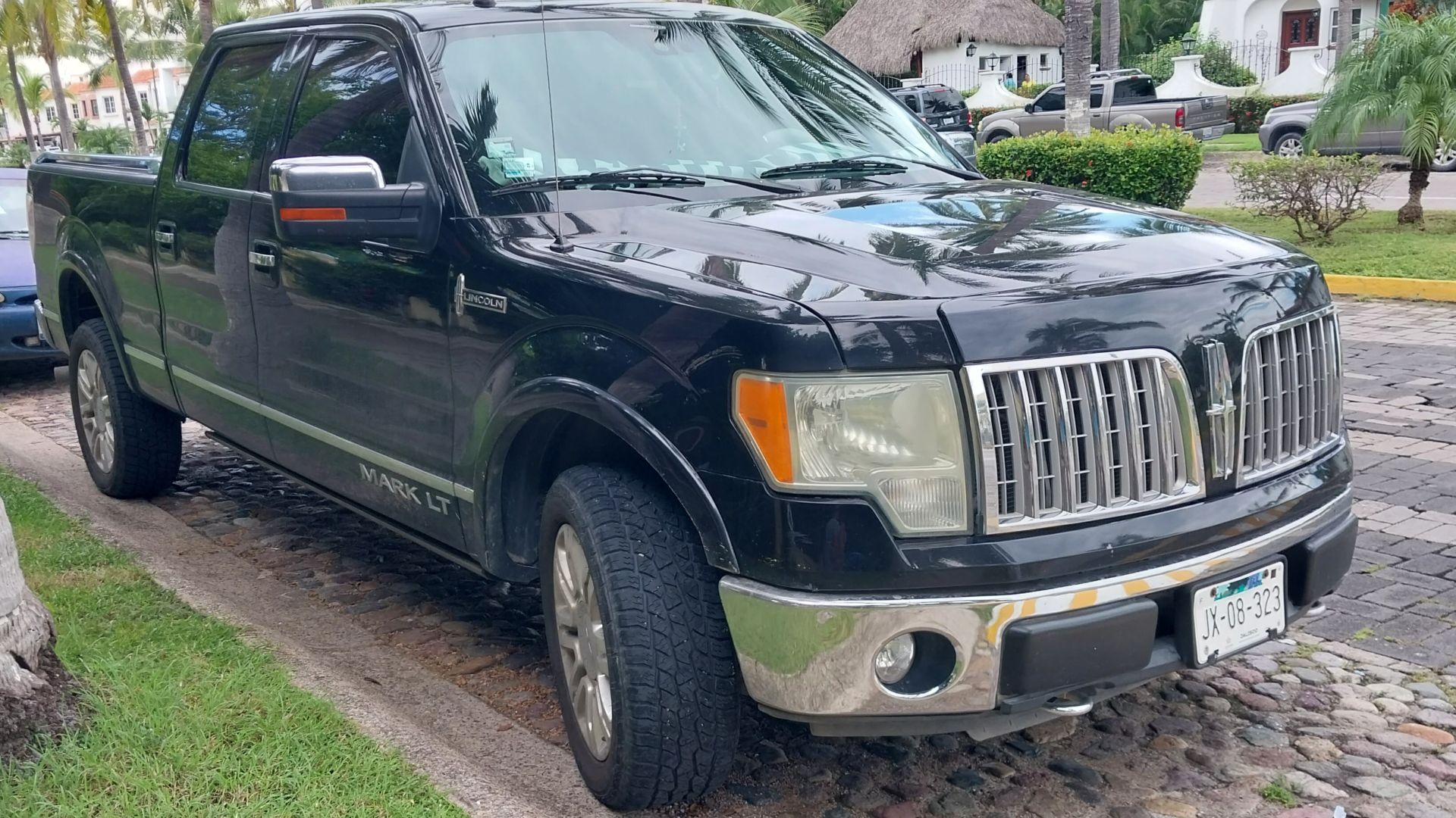 File:Lincoln Mark LT 001.jpg