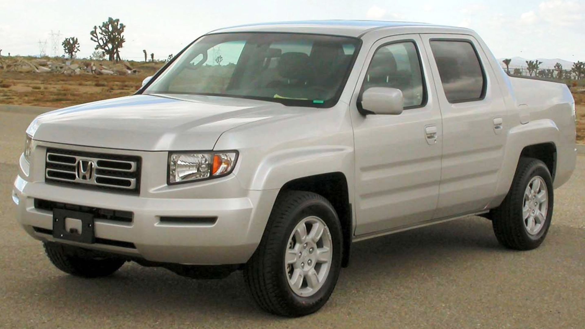 File:2006 Honda Ridgeline RTS -- NHTSA 1.jpg
