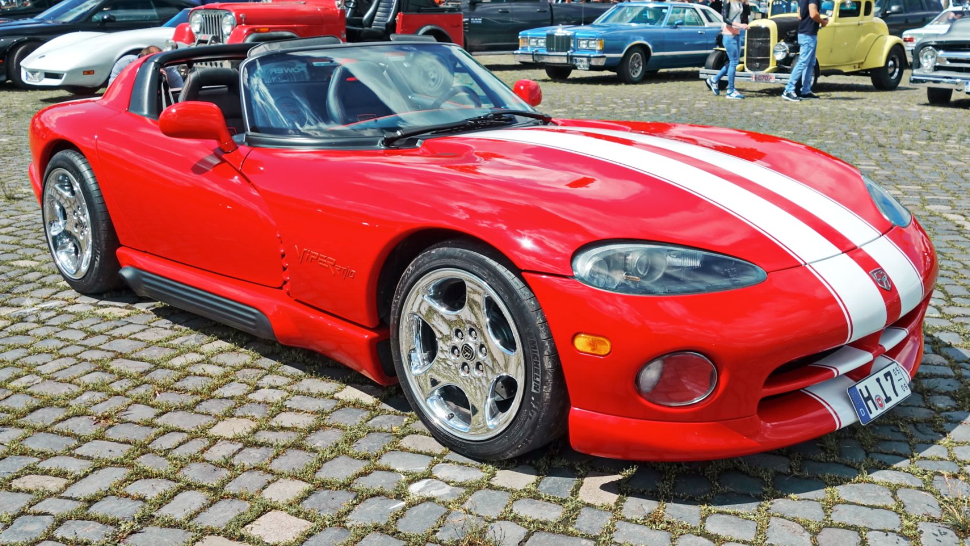 File:Dodge Viper RT 10 (SR I) (41979602724).jpg