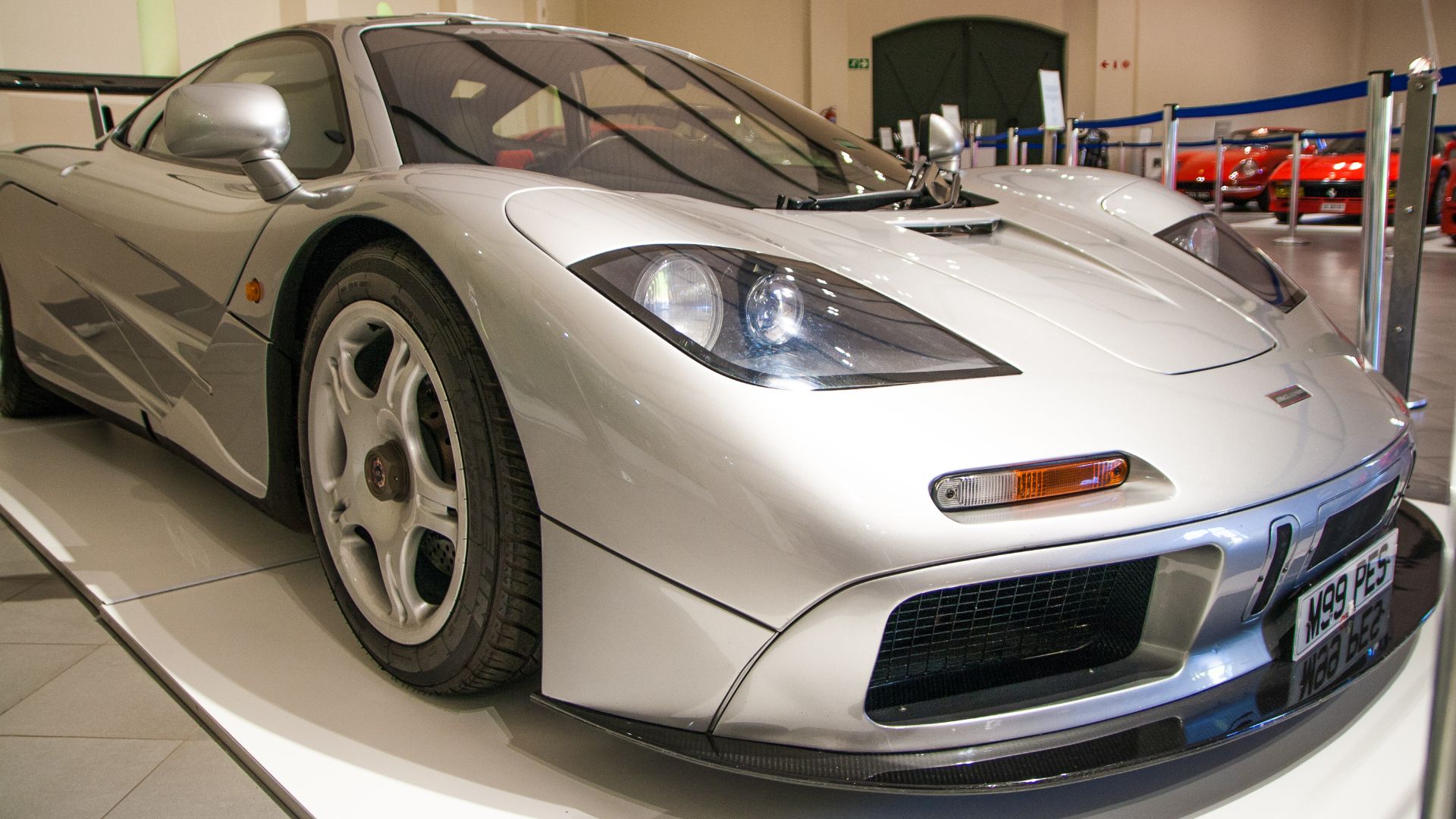 File:1994 McLaren F1-1 (29891722143).jpg