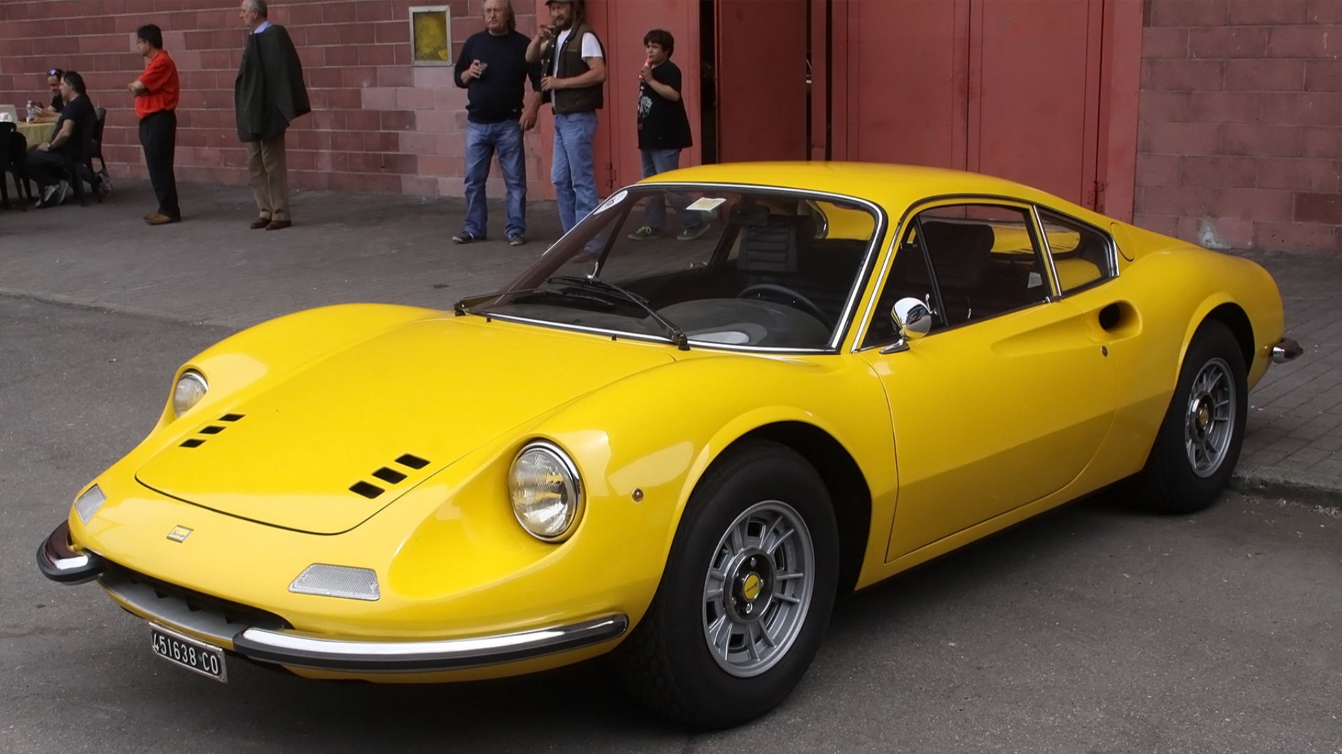 File:Dino 246 GT (24627987921).jpg