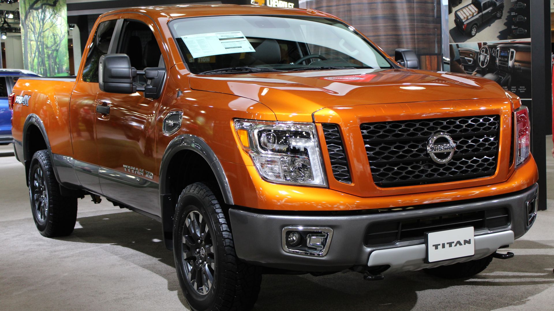 File:2019 Nissan Titan XD Pro4X front NYIAS 2019.jpg