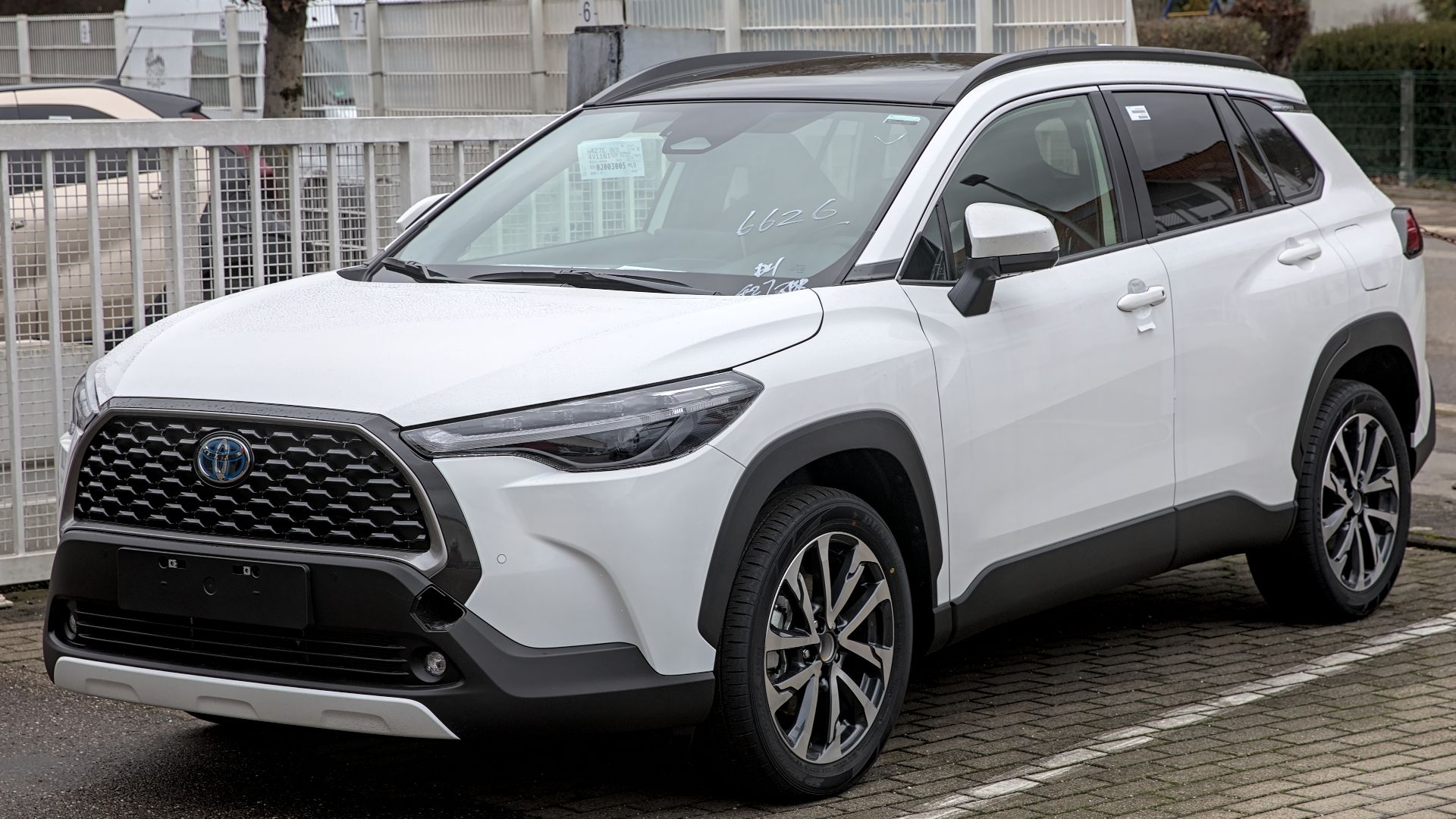 File:Toyota Corolla Cross Hybrid 1X7A6357.jpg