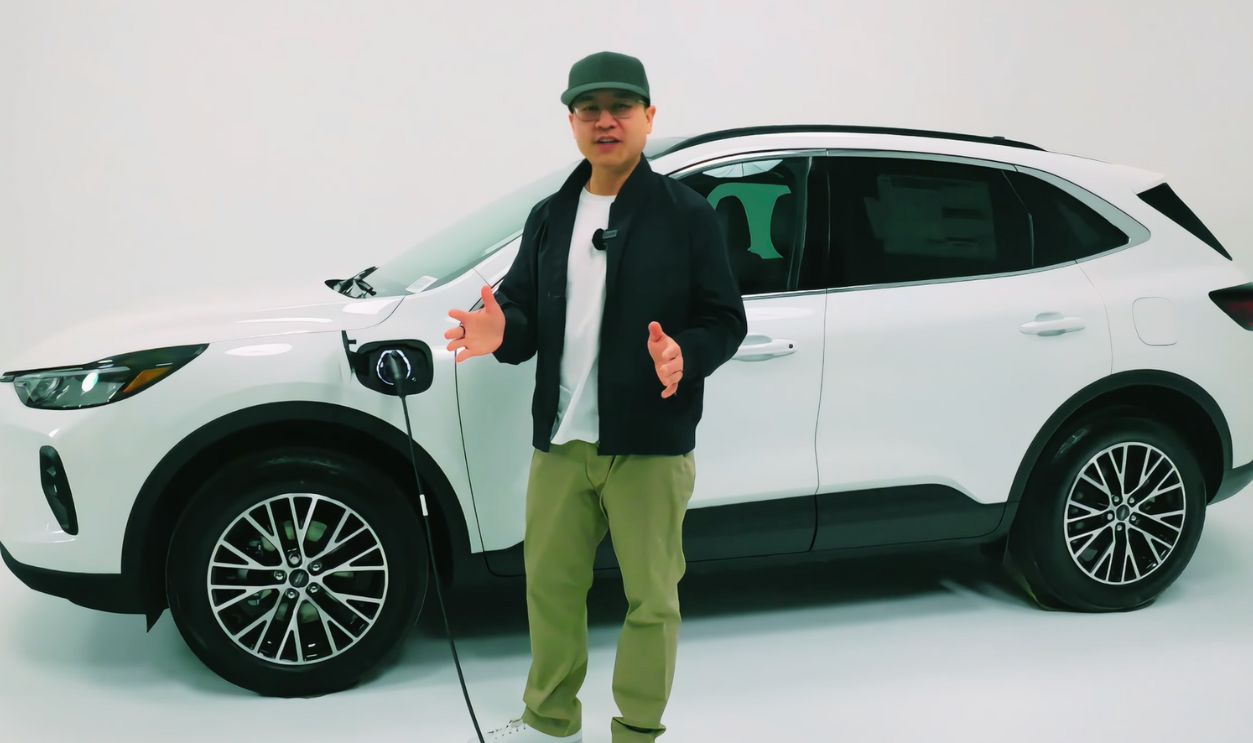 2025 Ford Escape Plug-In Hybrid