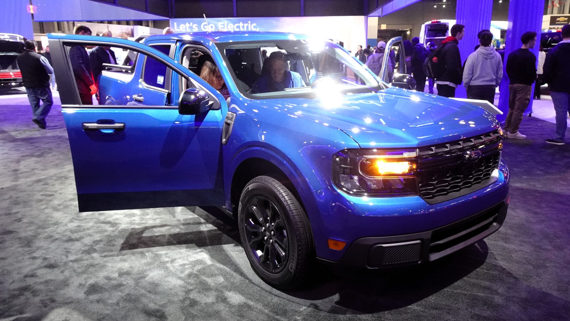 File:Ford Maverick XLT Hybrid SuperCrew (2023) (53621481688).jpg