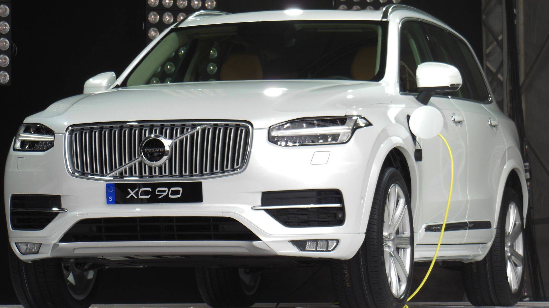 File:Volvo XC90 II, August 2014, 09.jpg