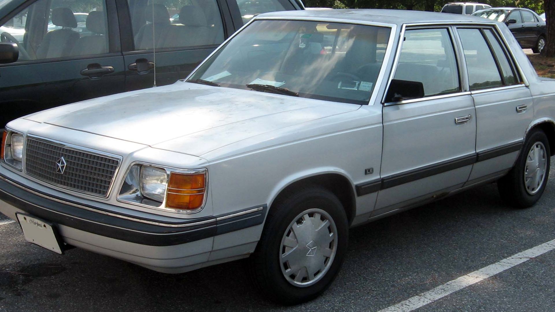 File:Plymouth-Reliant-Sedan.jpg