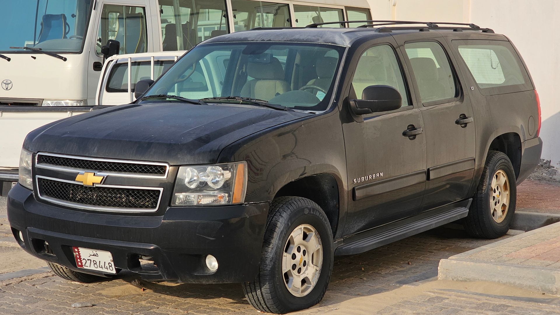 File:Chevrolet Suburban GMT931 Black (3).jpg