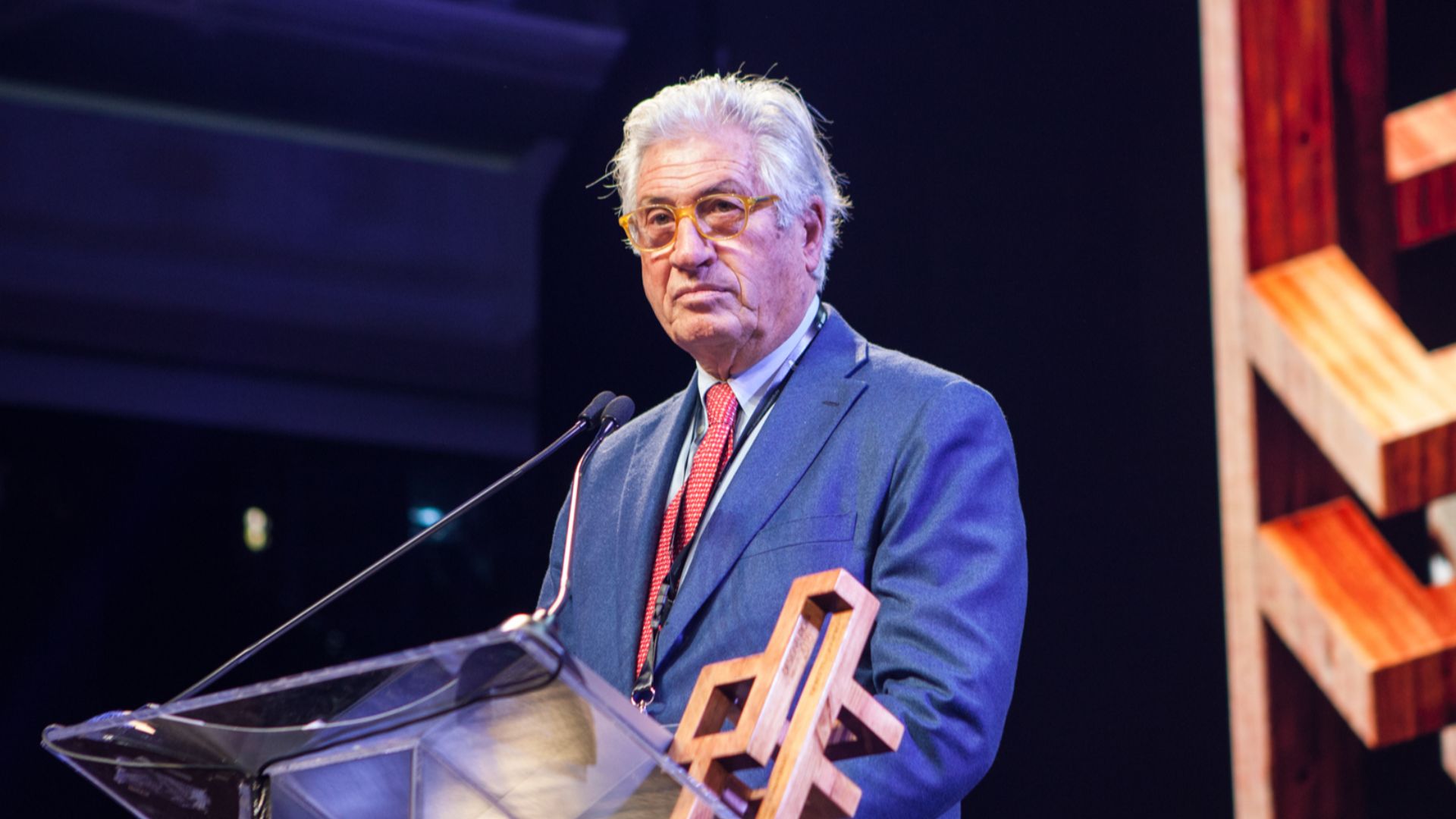File:GiorgettoGiugiaro.jpg
