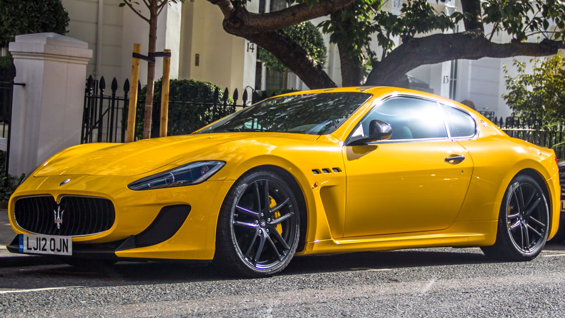 File:Maserati Granturismo MC Stradale Yellow.jpg