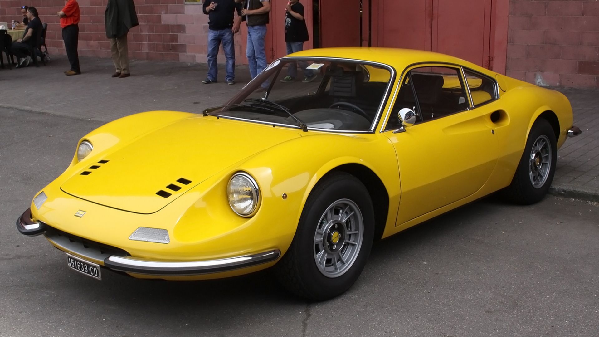 File:Dino 246 GT (24627987921).jpg