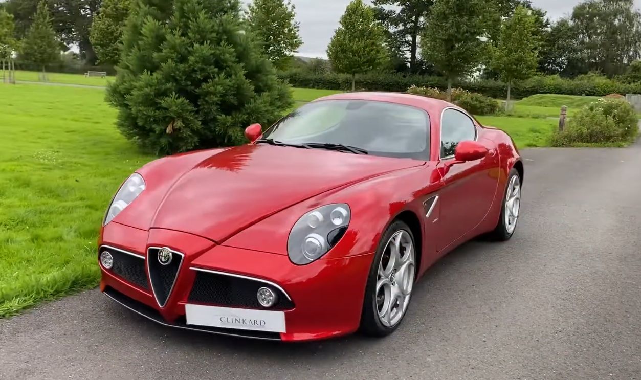 Alfa Romeo 8C Competizione coupe