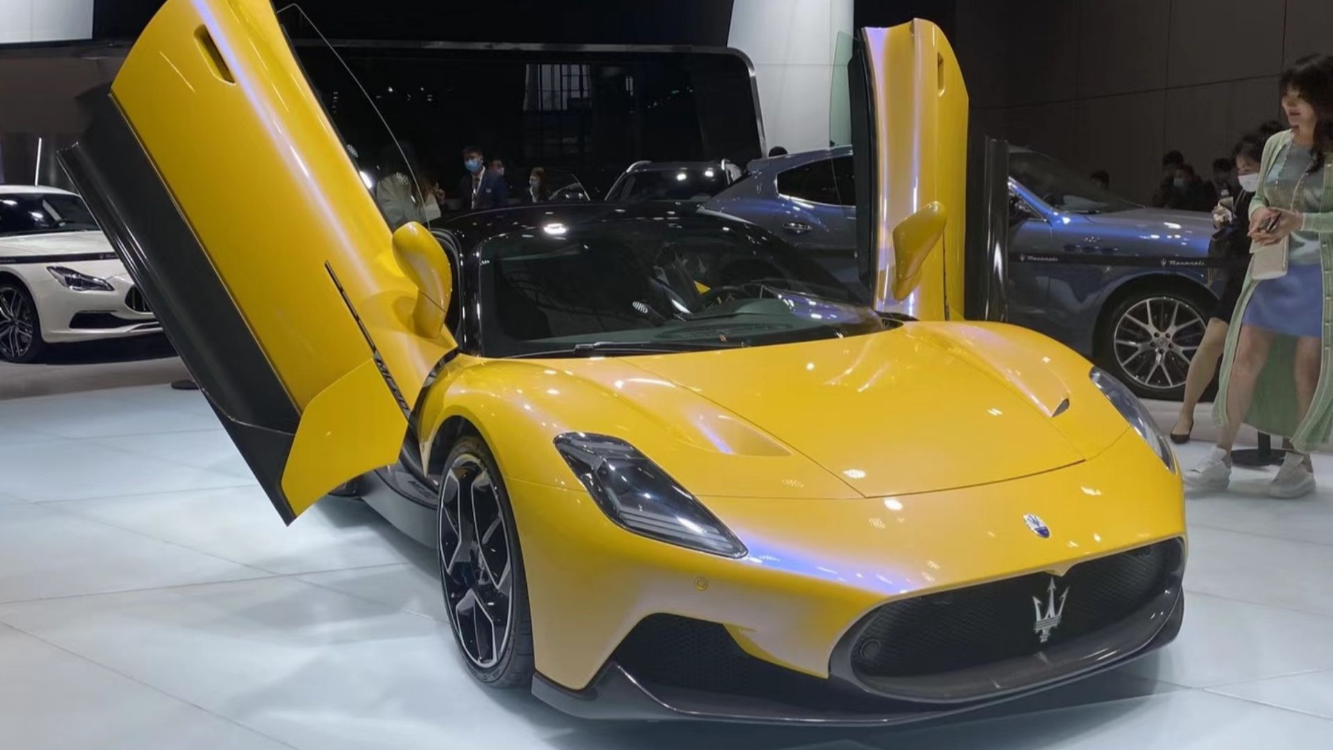 File:Maserati MC20 IMG001.jpg