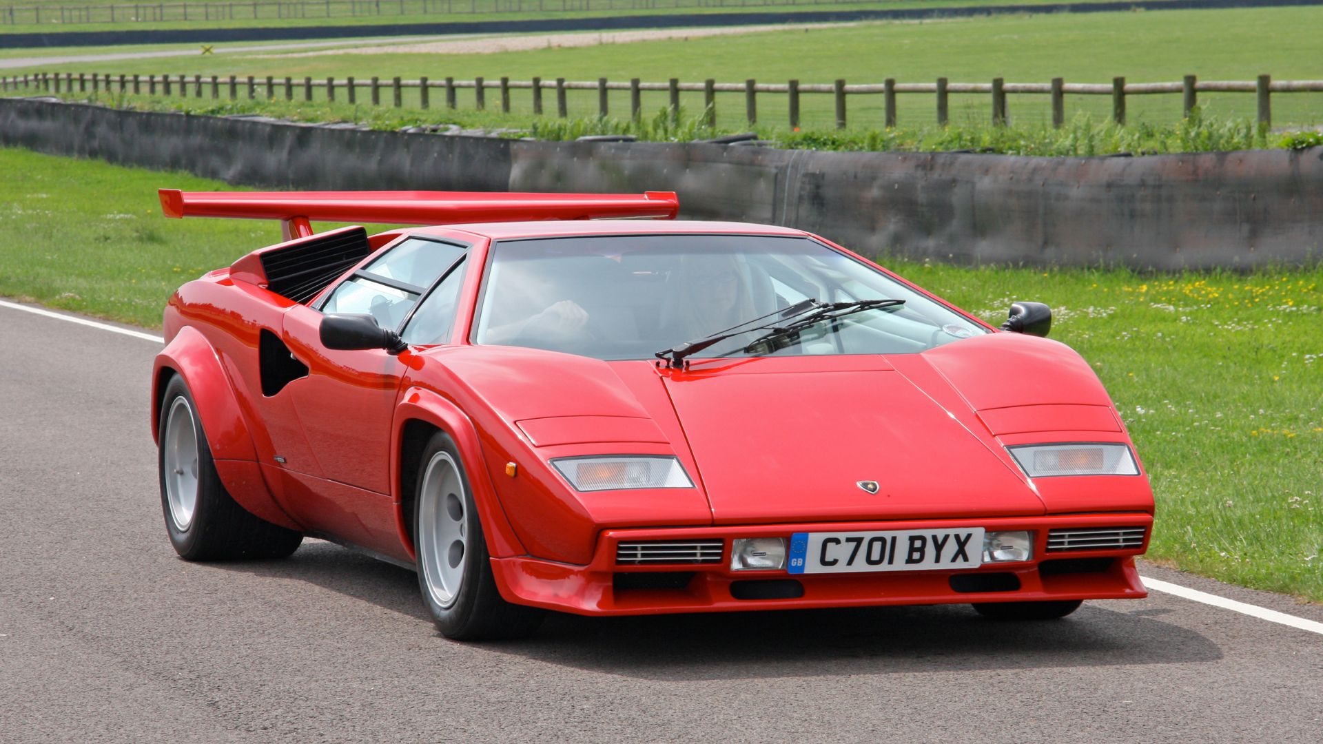 File:Lamborghini Countach - Flickr - exfordy (2).jpg