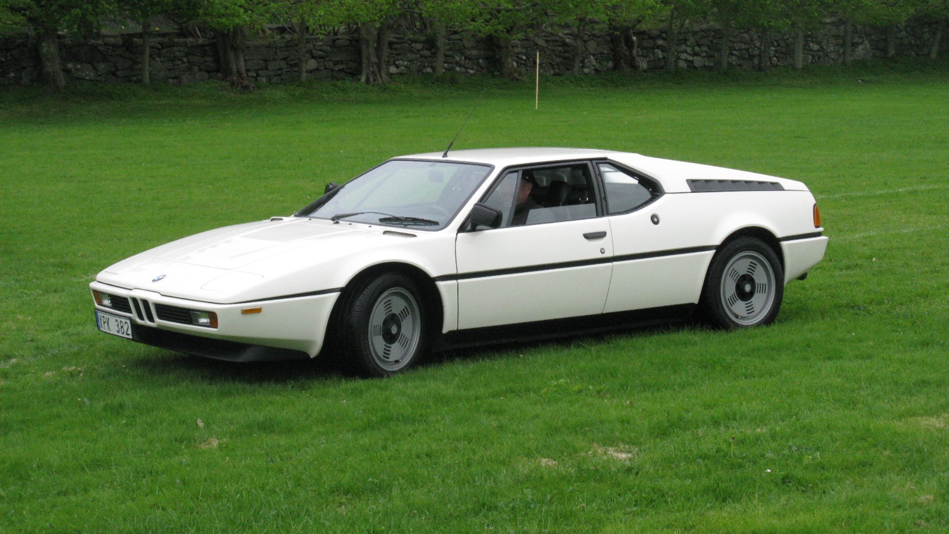 File:BMW M1 (8754868204).jpg