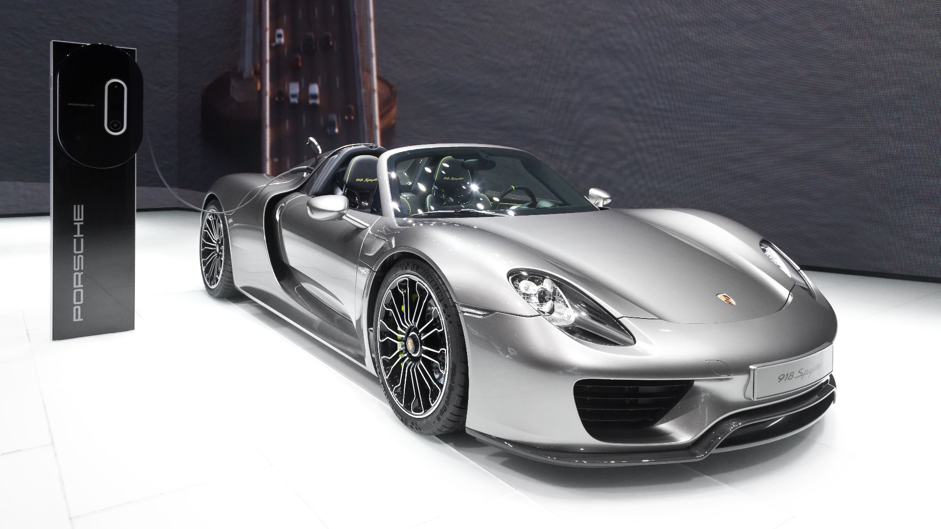 File:Porsche 918 Spyder IAA 2013.jpg