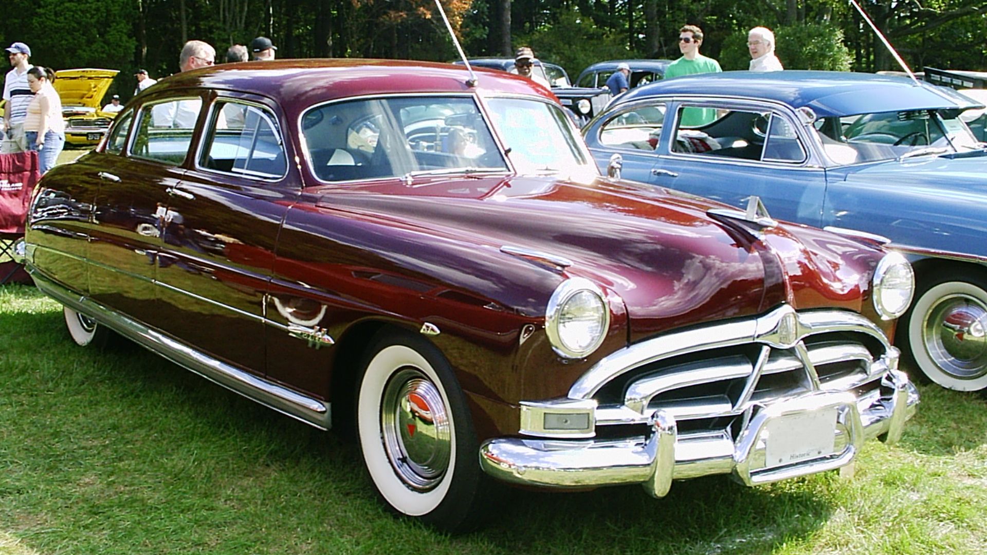 File:Hudson Hornet 4-door burgundy.JPG