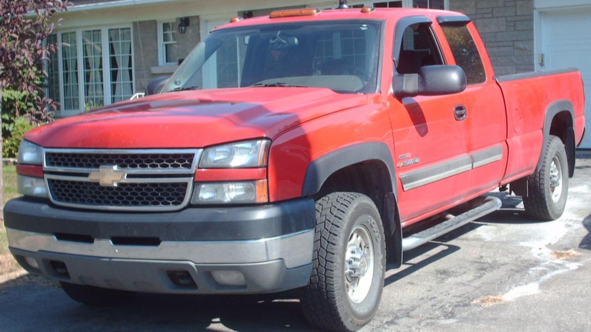 File:'06 Chevrolet Silverado 2500HD Extended Cab.jpg