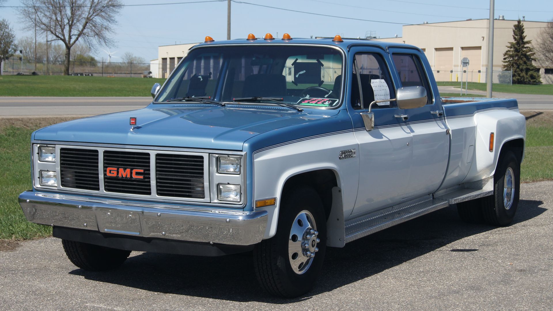 File:1986 GMC Sierra Classic 3+3 Pick-Up (17473647306).jpg