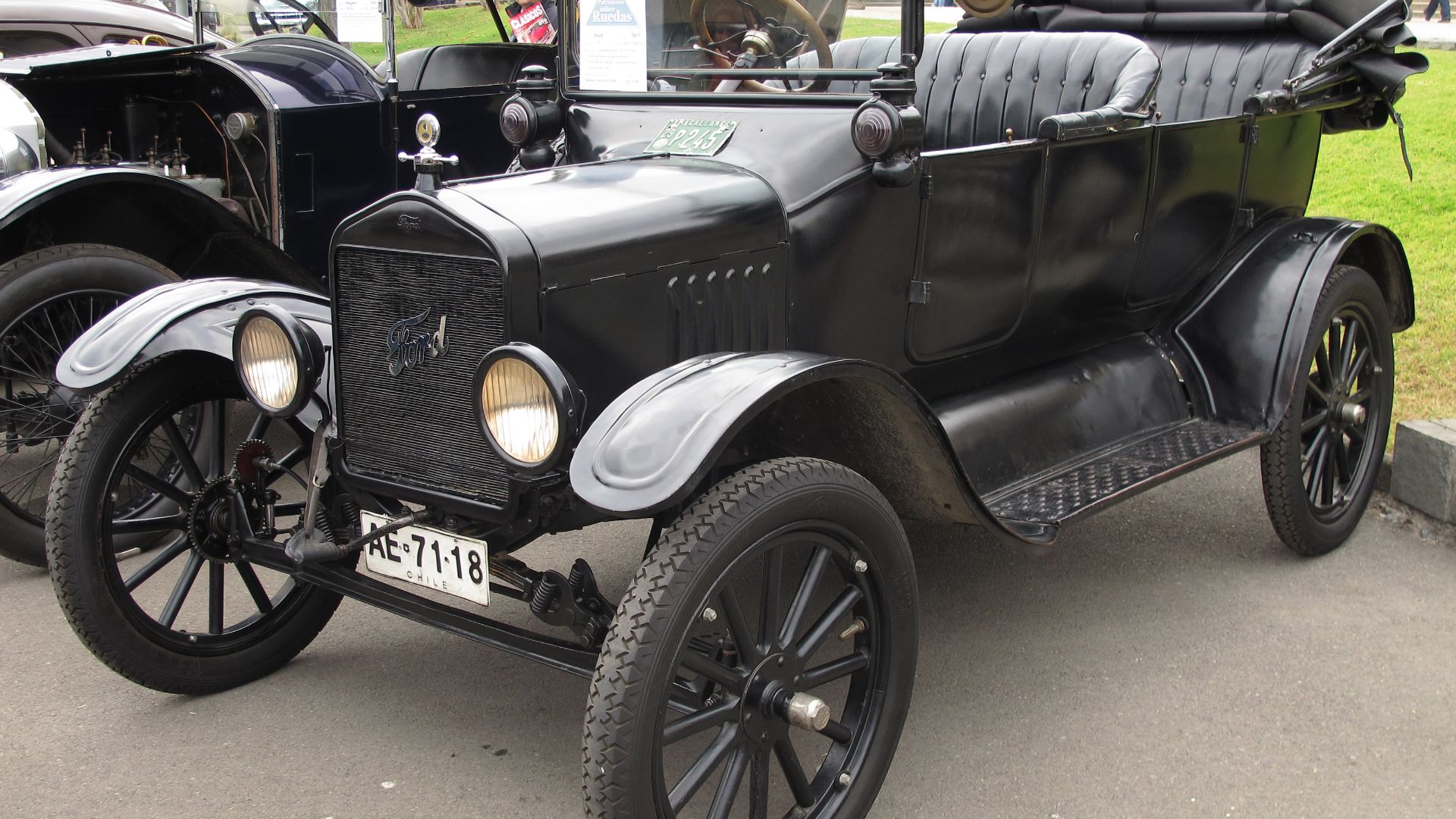 File:Ford Model T Tourer 1917 (18096148424).jpg